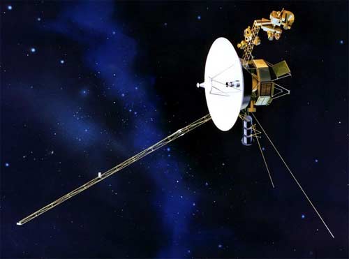 Các vệ tinh Voyager 1 và 2 được phóng lên vũ trụ vào năm 1977 
